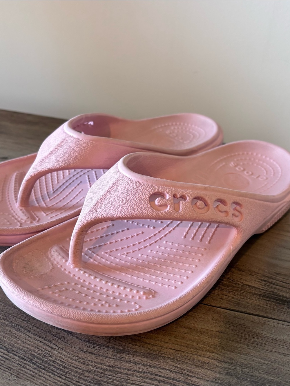 Pink Crocs Baya Flip-Flop Sandals - Women’s Size 6, Men’s Size 4